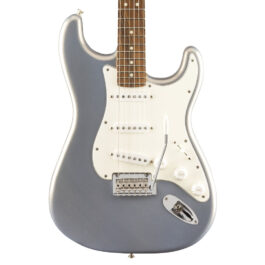 Fender Player Series Stratocaster® – Pau Ferro Fretboard – Silver